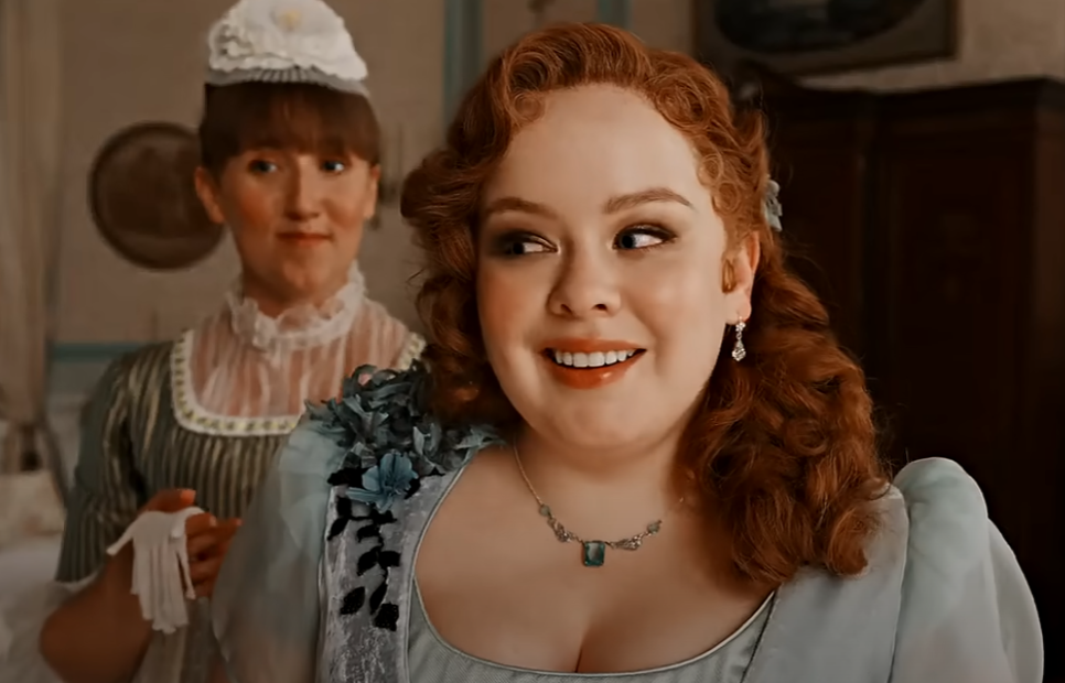 Какой была звезда "Бриджертонов" до сериала: будто другой человек (фото)