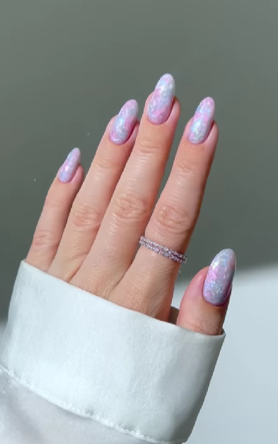 Наймодніший манікюр цього літа. 7 трендових ідей, які прикрасять ваші ручки (фото)