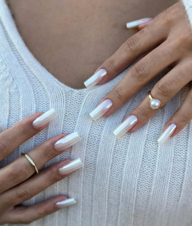 Наймодніший манікюр цього літа. 7 трендових ідей, які прикрасять ваші ручки (фото)