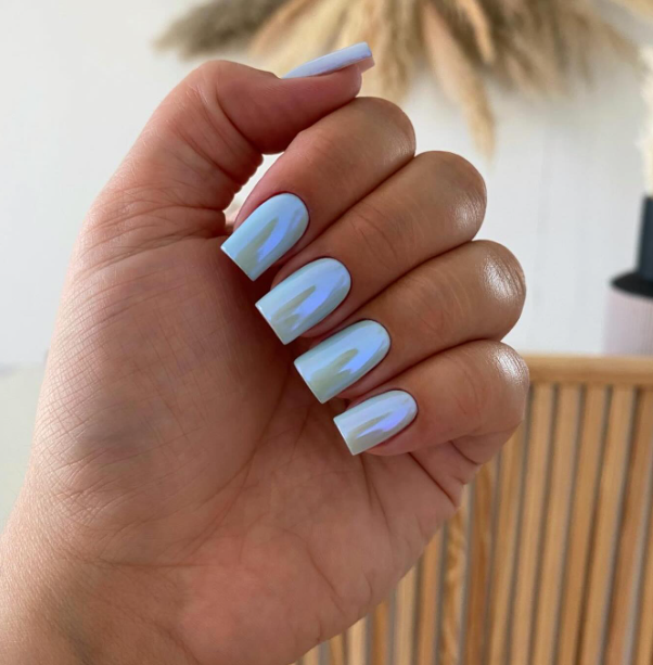 Наймодніший манікюр цього літа. 7 трендових ідей, які прикрасять ваші ручки (фото)