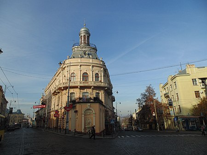 7 родзинок Чернівців, які обов'язково потрібно побачити. Куди піти у першу чергу