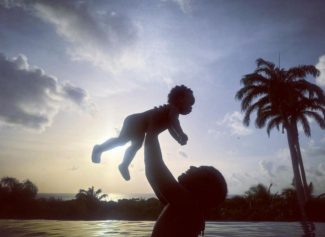 Ріанна вперше за довгий час показала своїх синів: як вони виглядають (відео)