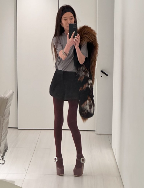 Неймовірна Віра Вонг з розмахом відсвяткувала 75-річчя. Як виглядає дизайнерка, яка "забула" про вік