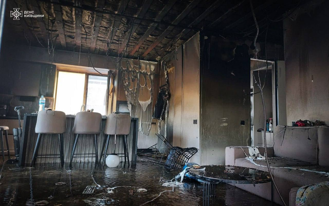 "Беда": у победительницы "СуперМамы" сгорел дом (фото)