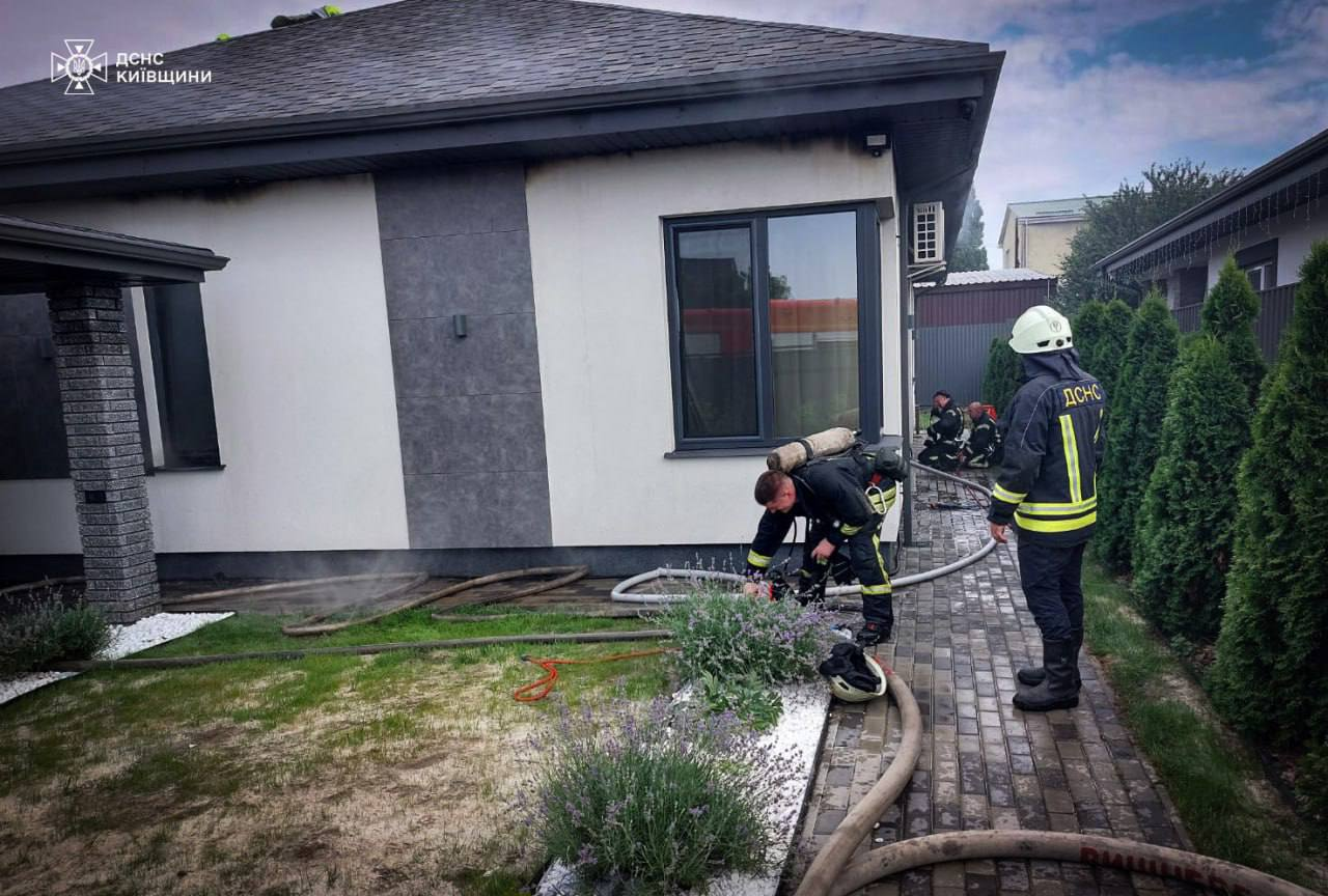 "Беда": у победительницы "СуперМамы" сгорел дом (фото)