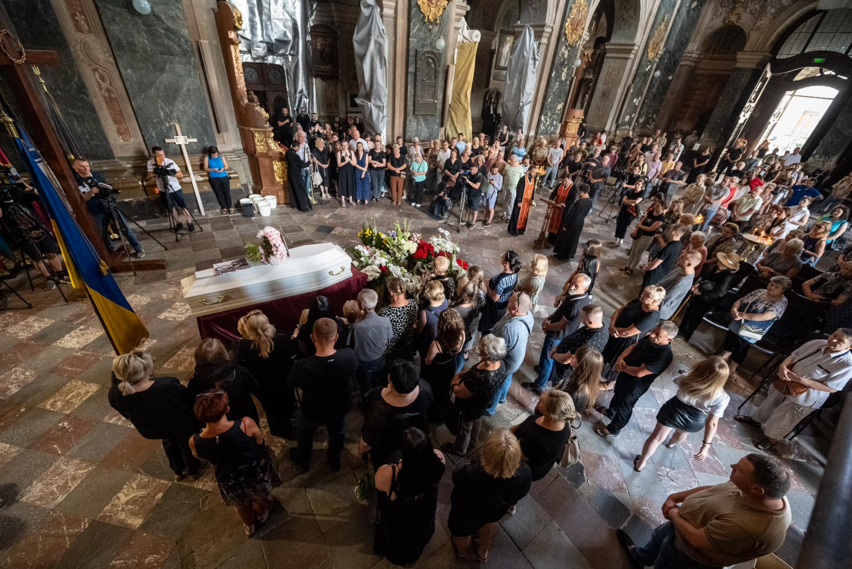 У Львові попрощались із загиблою в "Охматдиті" Світланою Лук'янчик: подробиці