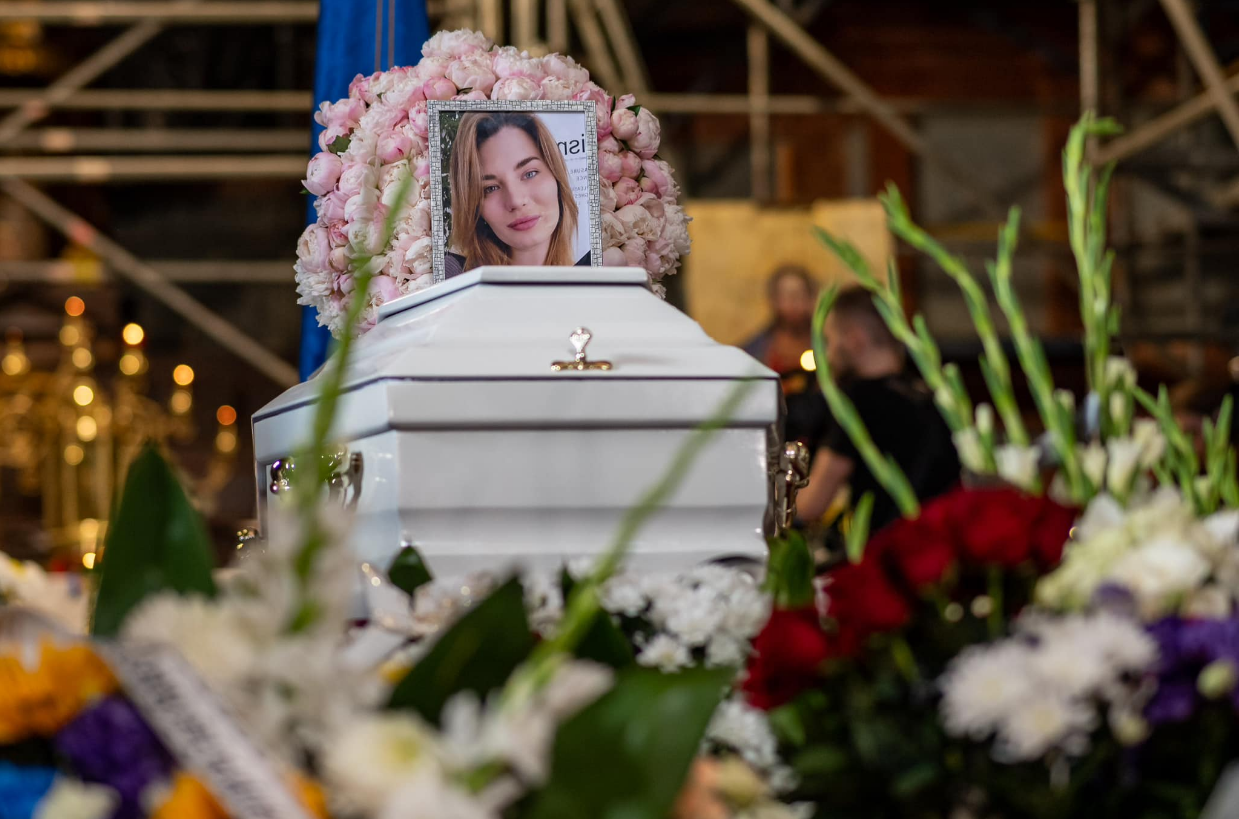 У Львові попрощались із загиблою в "Охматдиті" Світланою Лук'янчик: подробиці
