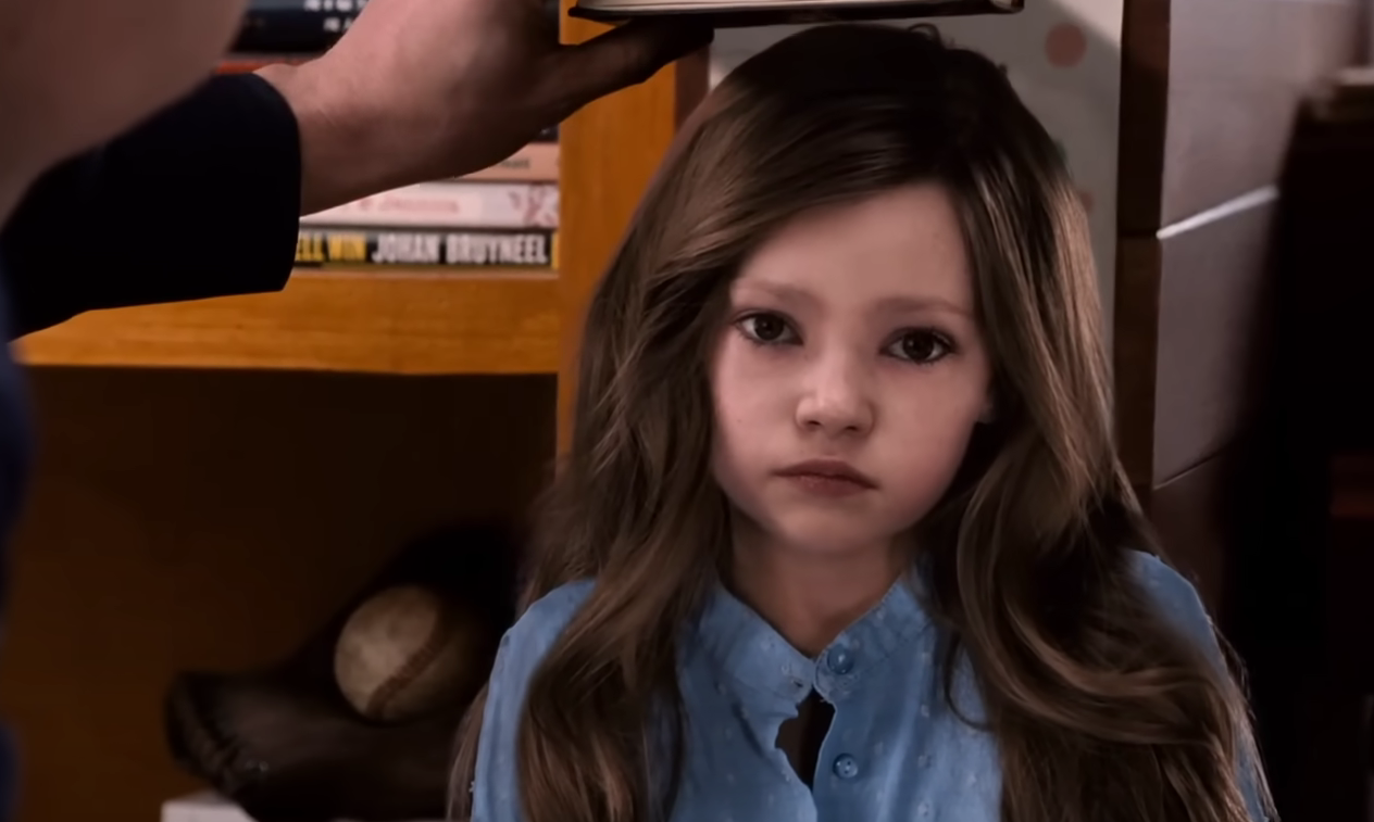 Как выглядит актриса, сыгравшая дочь Беллы и Эдварда в "Сумерках". Ей 23 и она невероятно красива