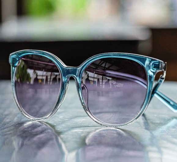 Станете самой модной. Эти 5 летних аксессуаров сделают трендовым любой "лук"