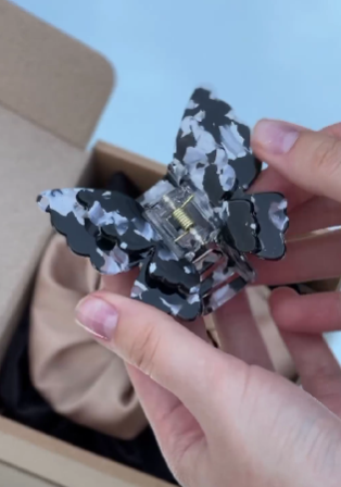 Станете самой модной. Эти 5 летних аксессуаров сделают трендовым любой "лук"