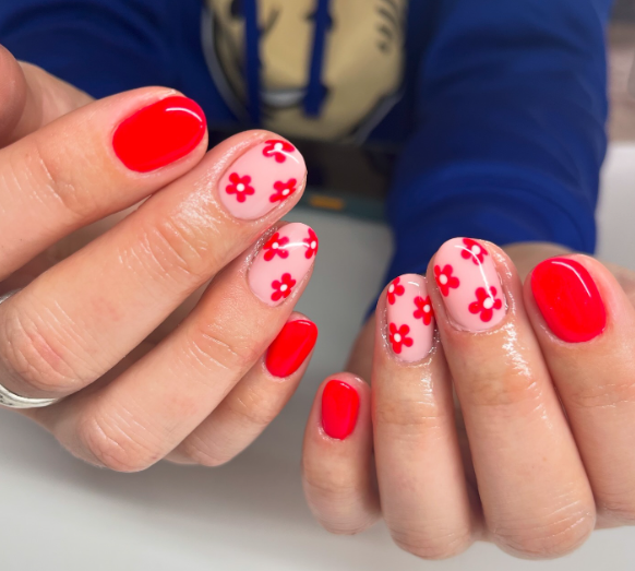 5 ідей трендового манікюру на короткі нігті. "Дорогі" дизайни для будь-якого віку