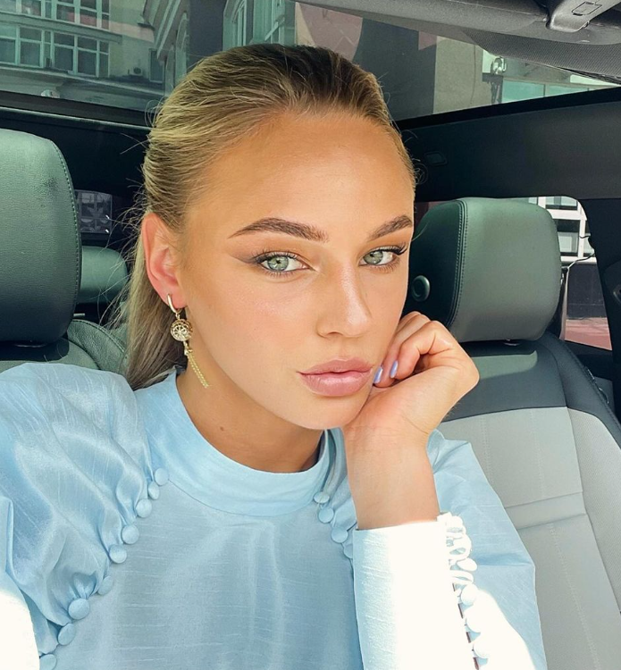 Яскраві фото і факти з особистого життя Дар'ї Білодід, яка покинула ОІ-2024 через скандал