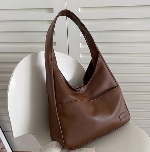 Стильні сумки на осінь. Найкращі варіанти для дівчат та жінок