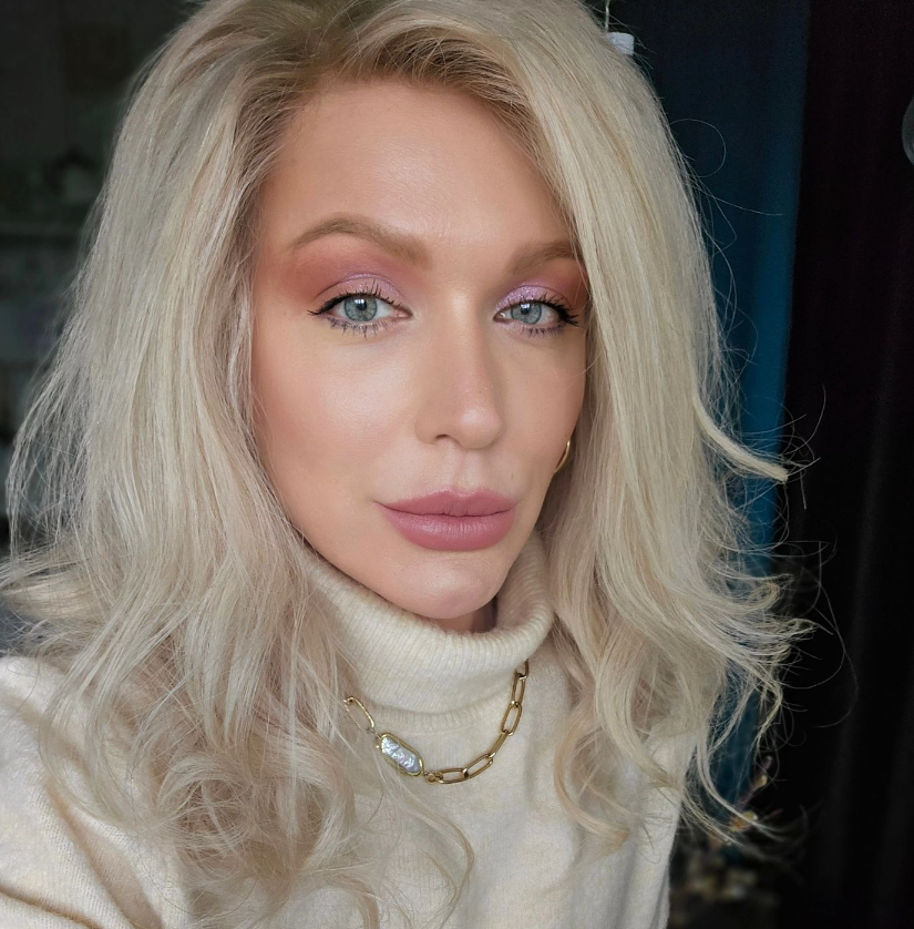 Заснула в клубі та блювала з Maserati. Епатажна Монро розповіла про пригоди, про які не шкодує