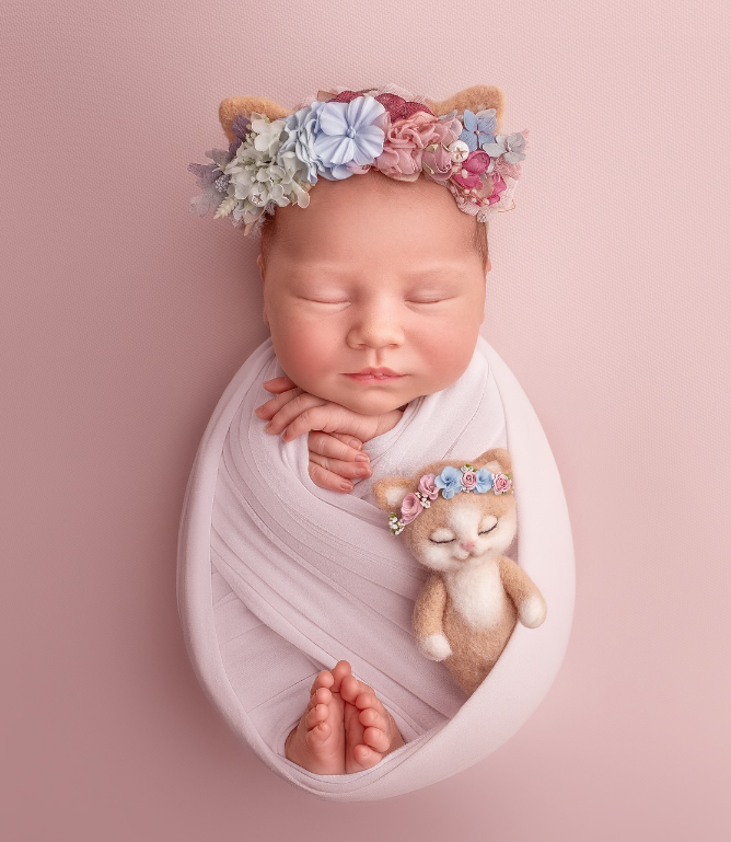 Кот і Татарінцева довели до сліз кадрами з маленькою донечкою: "Наше котенятко"