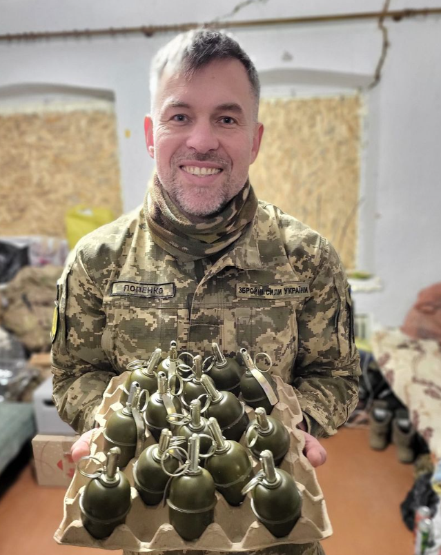"Тричі ходив до військкомату": актор-військовий Попенко розповів, чим займається у ЗСУ