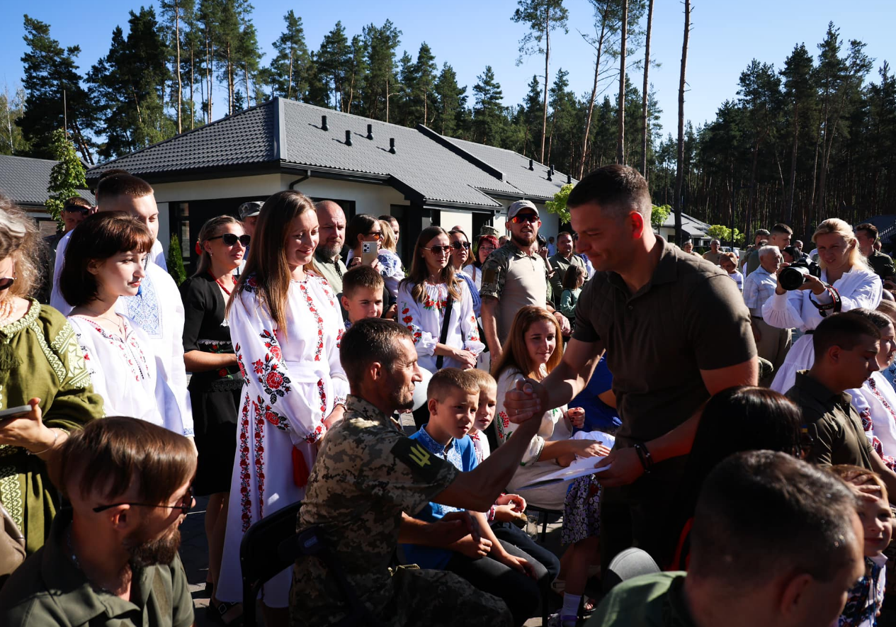 На Київщині створили перше інклюзивне містечко для ветеранів: як воно виглядає (фото)