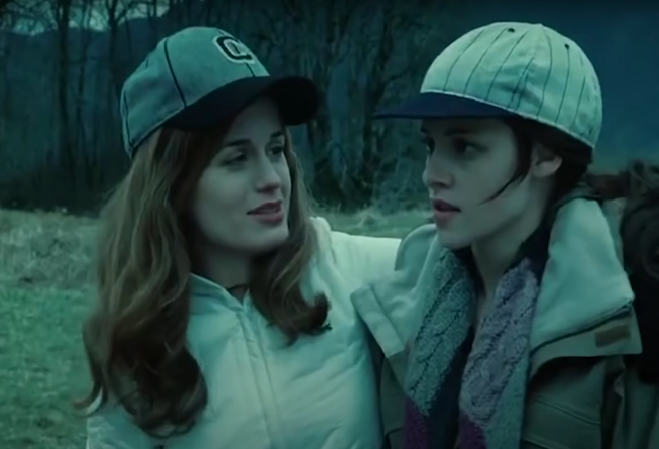 Як зараз виглядає актриса, яка зіграла Есмі Каллен у "Сутінках". Не старіє, немов вампір (фото)