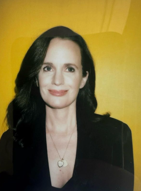 Як зараз виглядає актриса, яка зіграла Есмі Каллен у "Сутінках". Не старіє, немов вампір (фото)