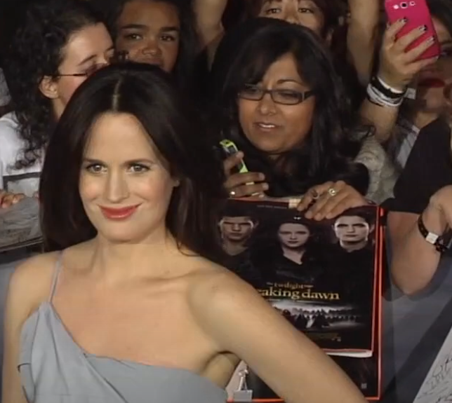 Як зараз виглядає актриса, яка зіграла Есмі Каллен у "Сутінках". Не старіє, немов вампір (фото)