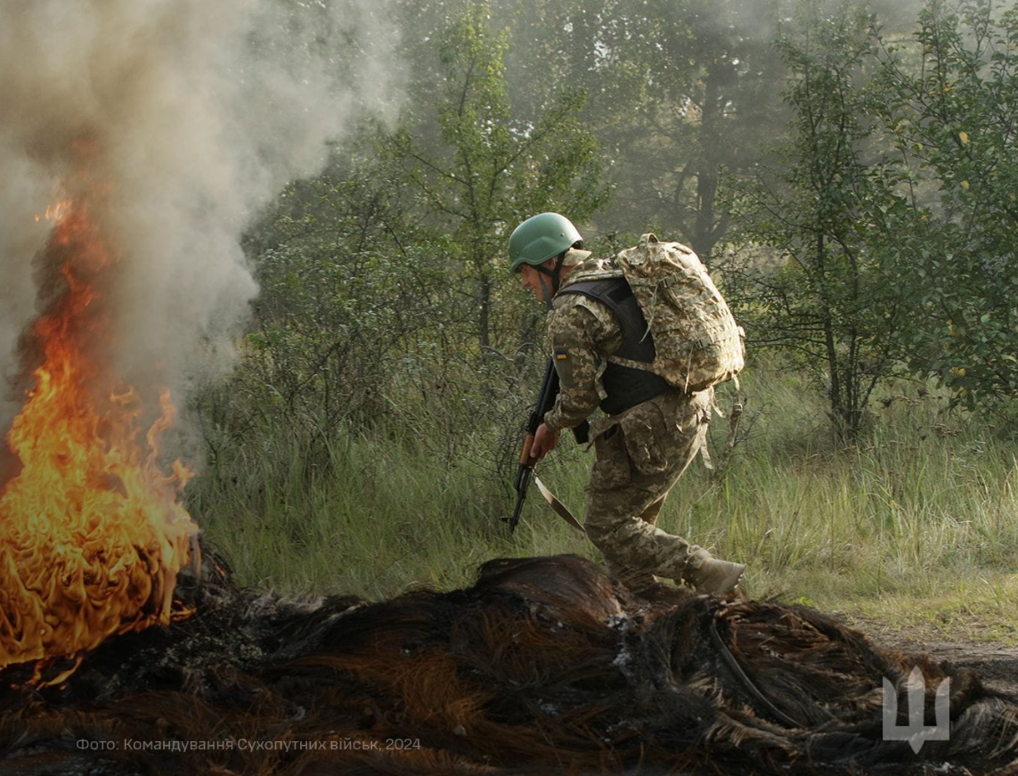 Ловушки, растяжки, колючая проволока. Как украинских военных готовят к боевым задачам