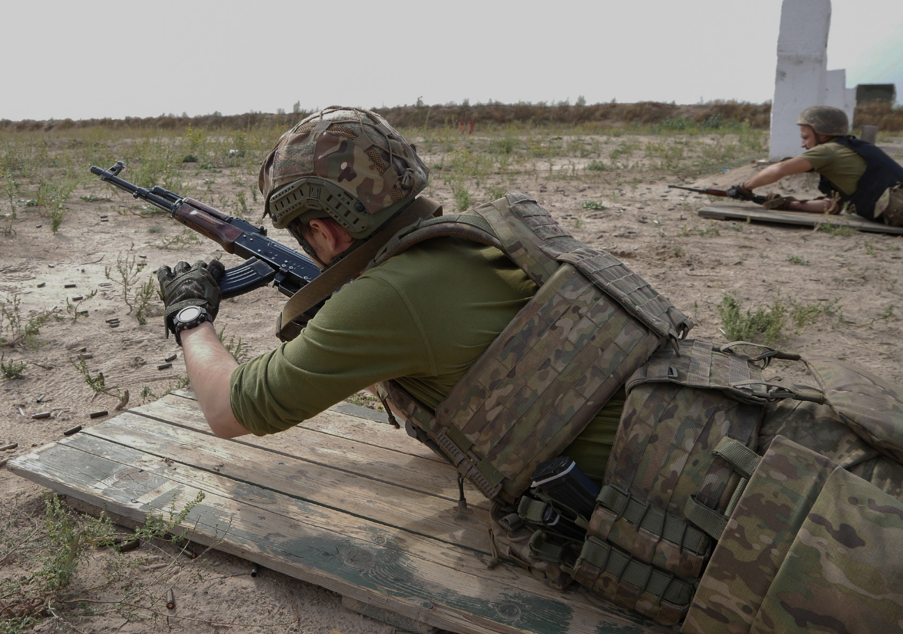 Ловушки, растяжки, колючая проволока. Как украинских военных готовят к боевым задачам