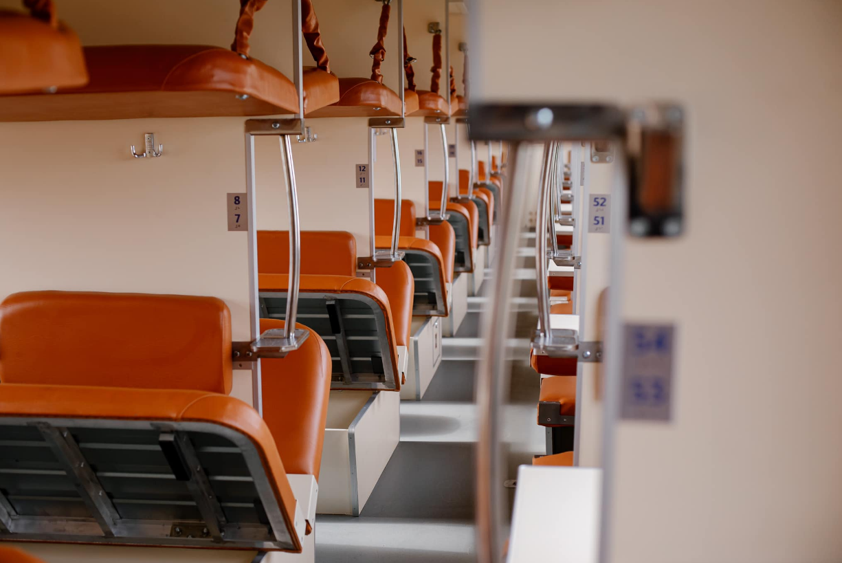 Type-C і кондиціонер у плацкарті. УЗ показала оновлені вагони, в яких вже можна їздити