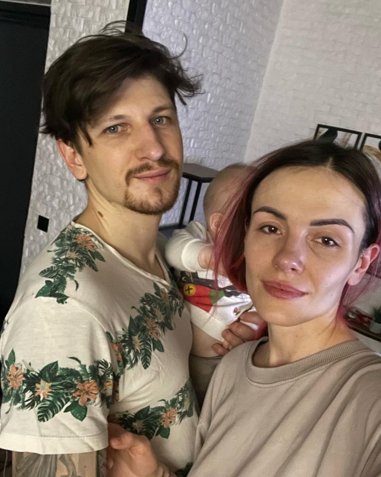 "Он - моя жизнь": певица MamaRika рассказала, почему отговорила мужа идти на фронт