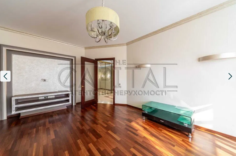 Скільки коштують і як виглядають квартири у найдорожчому районі Києва