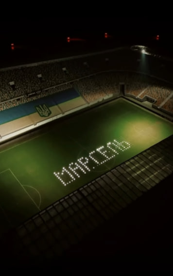 Відома блогерка ефектно розсекретила незвичайне ім'я сина. Орендувала цілий стадіон (відео)