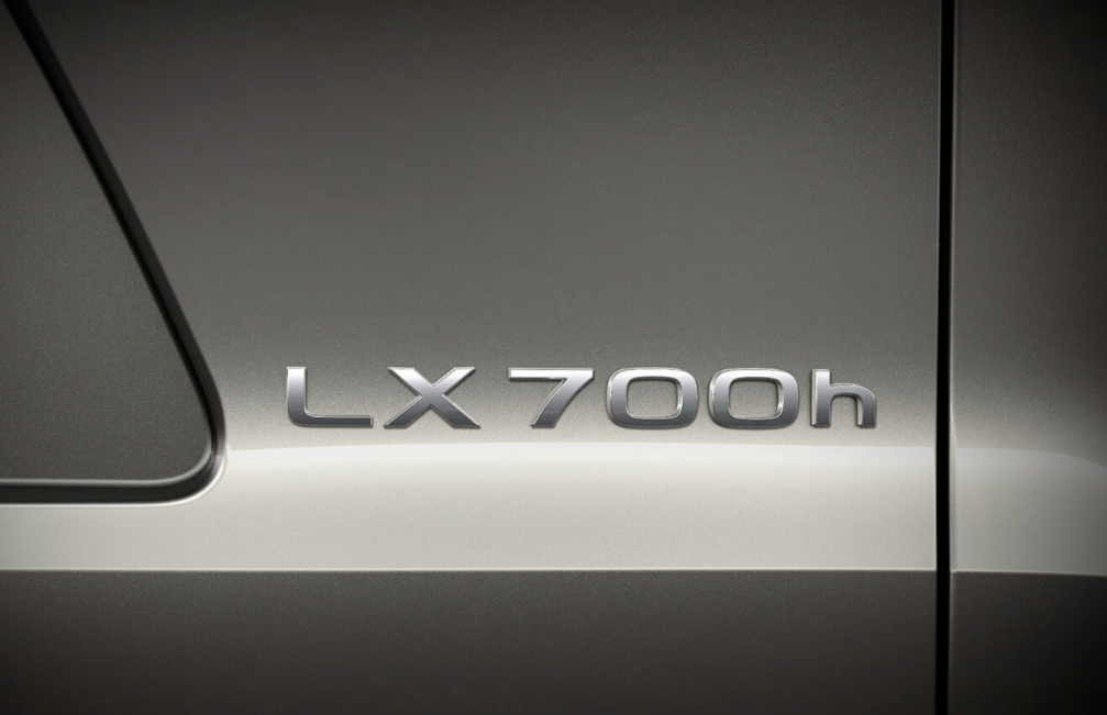 Найдорожчий позашляховик Lexus перетворили на гібрид: розкрито характеристики авто