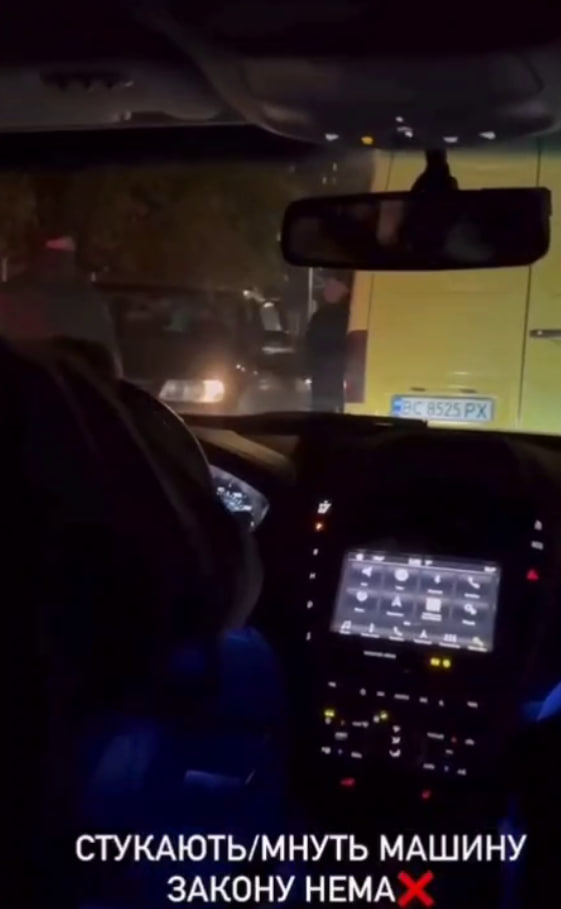 Відомий блогер втік з України після "конфлікту" з ТЦК (відео)