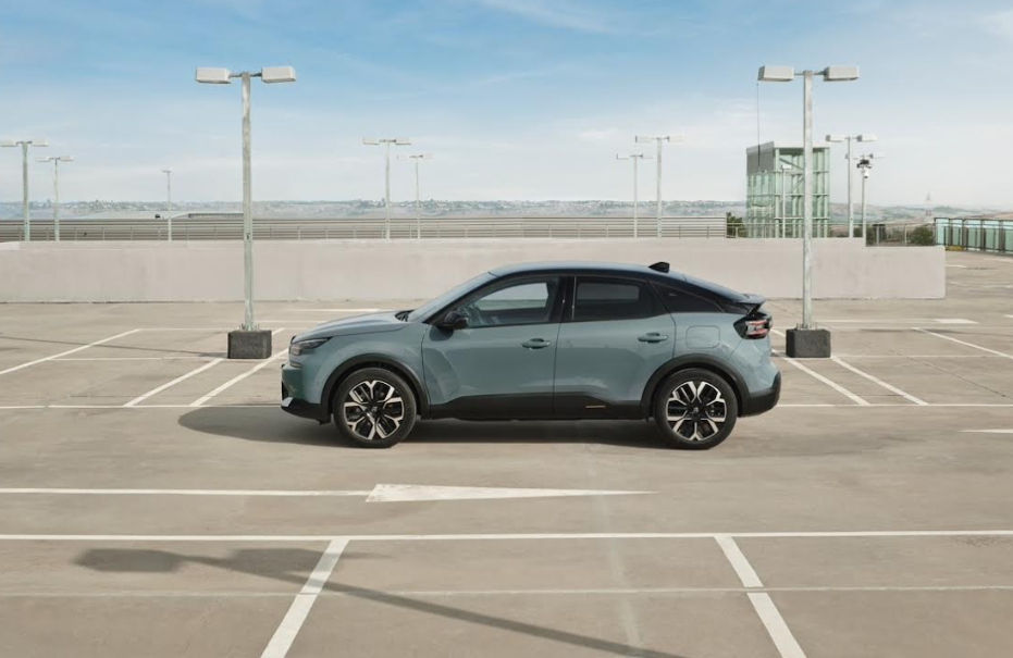 Новий Citroen C4 представили офіційно: стали відомі характеристики та ключові зміни