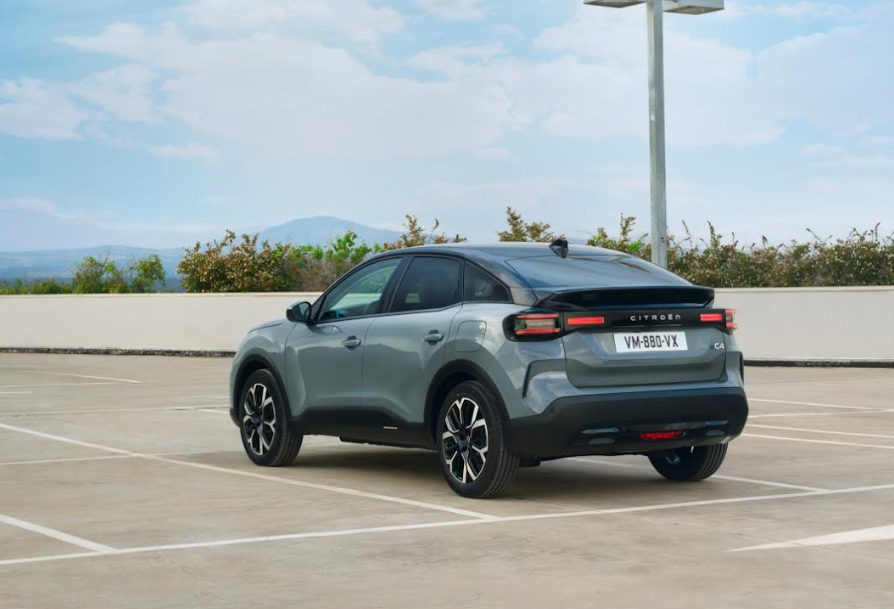 Новий Citroen C4 представили офіційно: стали відомі характеристики та ключові зміни