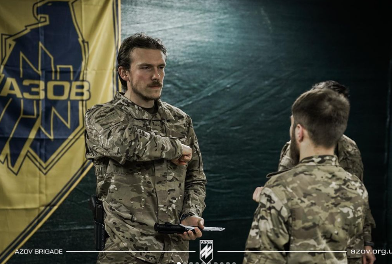 Керував обороною Маріуполя. Де зараз легендарний командир "Азову" Денис Прокопенко