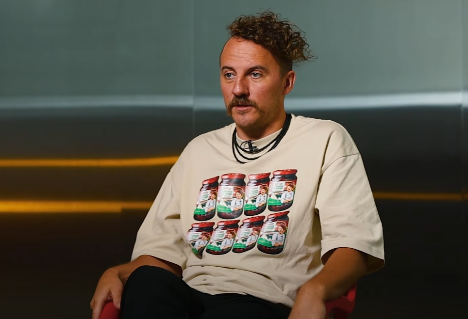 Рылись на помойках. Клопотенко рассказал о детстве и признался, что воровал в магазинах