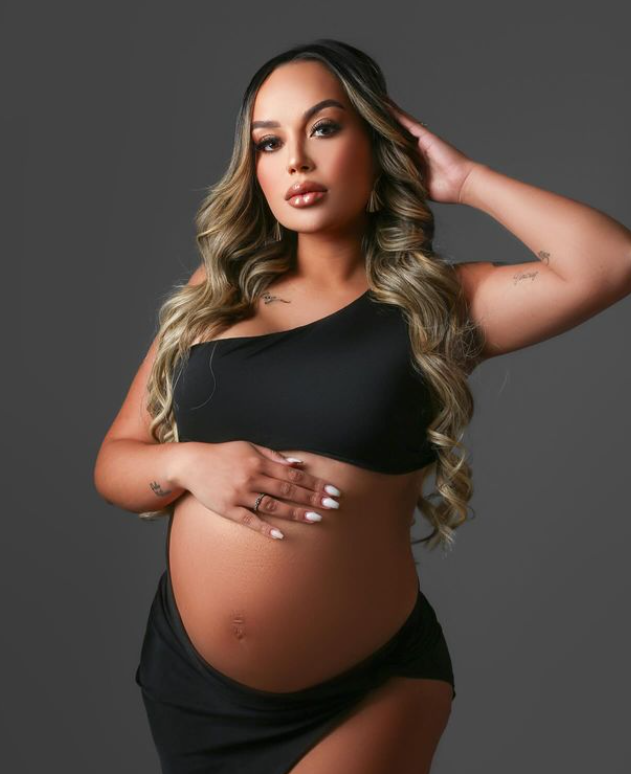 "Нагуляла" від кур'єра. Дівчина зірки "Шахтаря" народила від іншого, а правду розкрив ДНК-тест