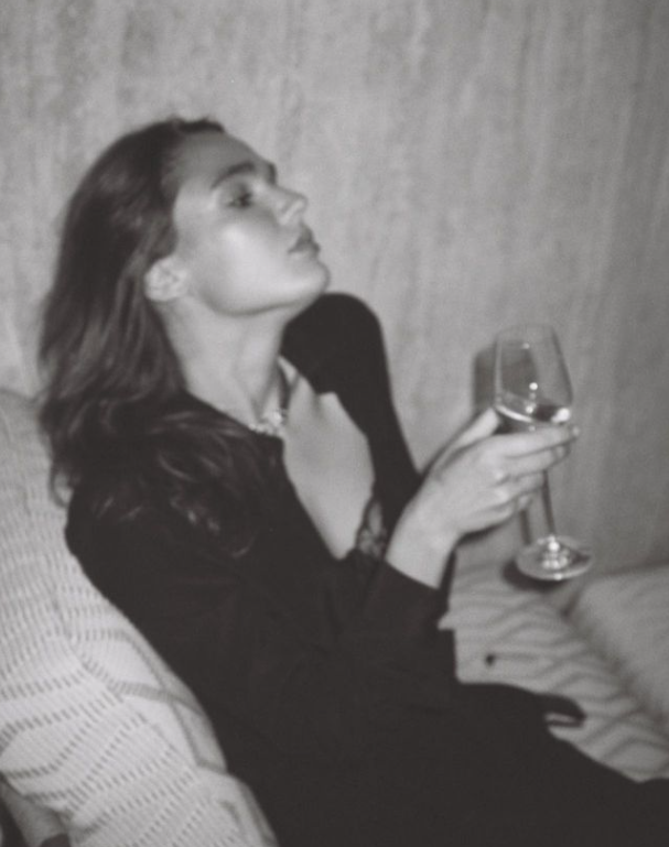 Після роману з українкою Шона Пенна помітили з новою пасією. Вона - молодша за його дітей (фото, відео)