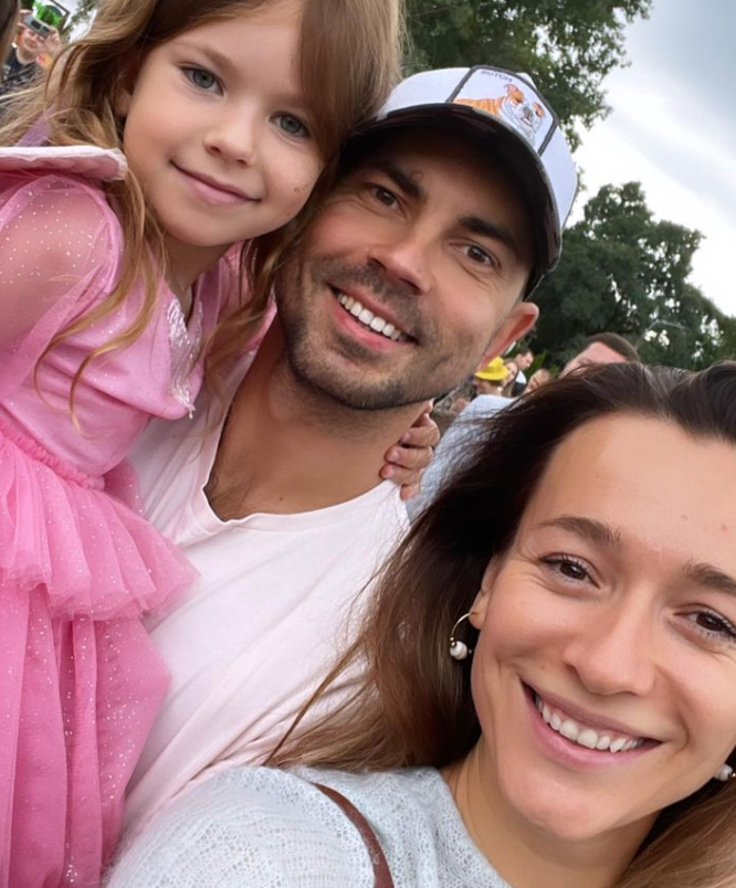 "Вибач": Андрій Бєдняков розлучається з дружиною після 16 років шлюбу