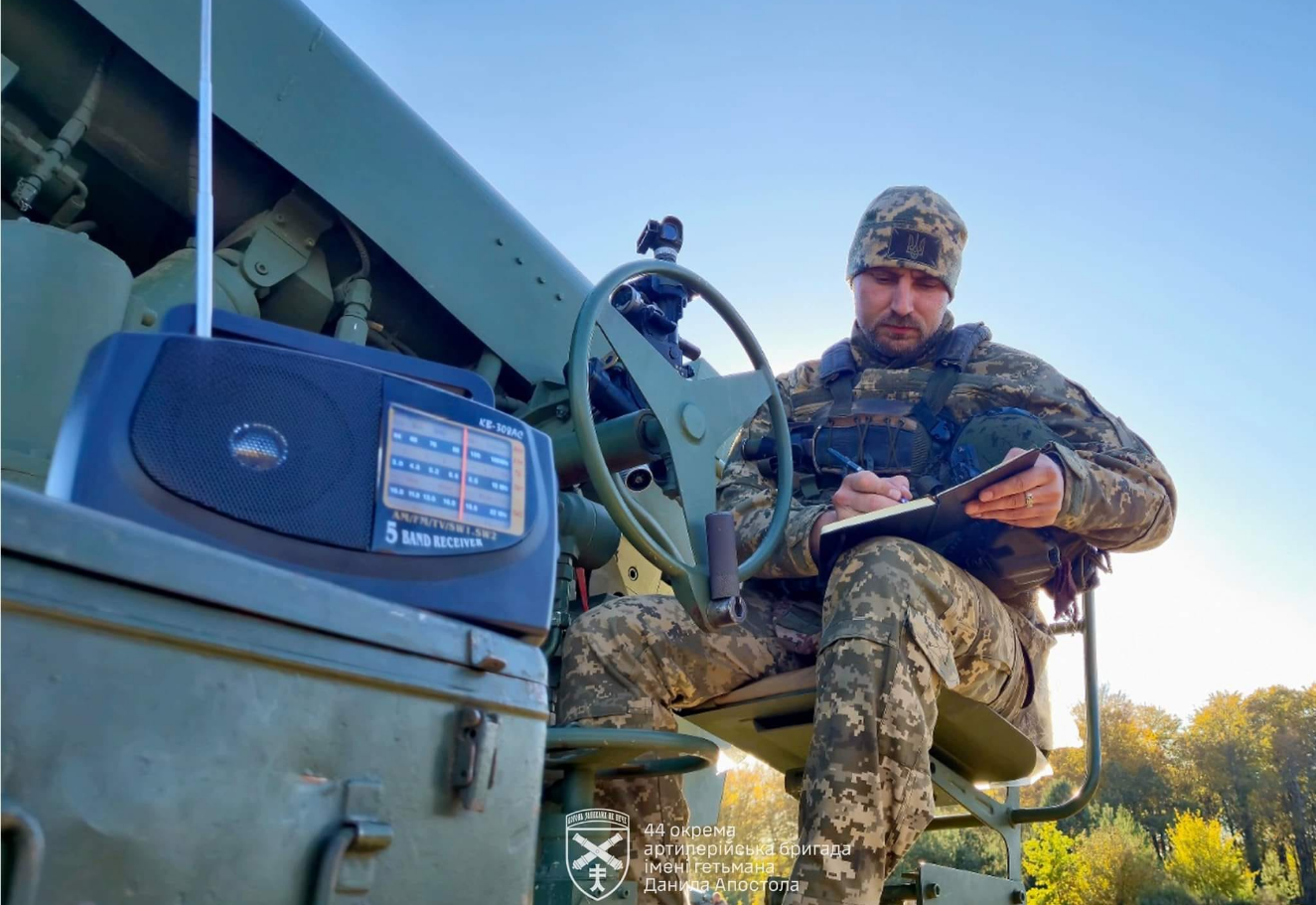 Українські бійці показали, як писали радіодиктант у Курській області (фото)