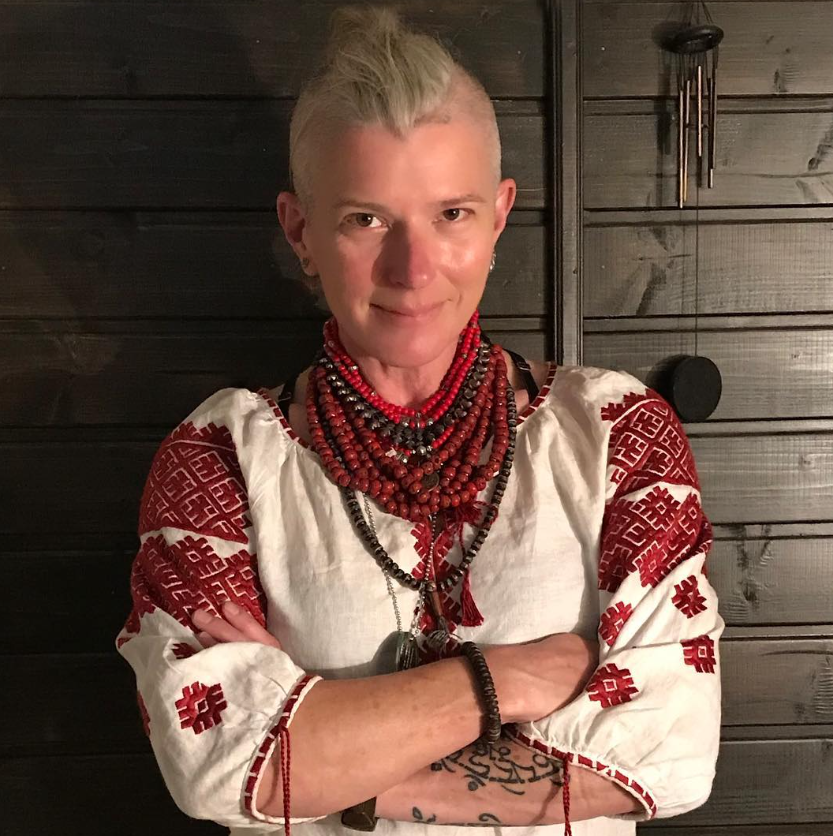 Спасла десятки жизней на войне. Чем сейчас занимается парамедик Юлия "Тайра" Паевская