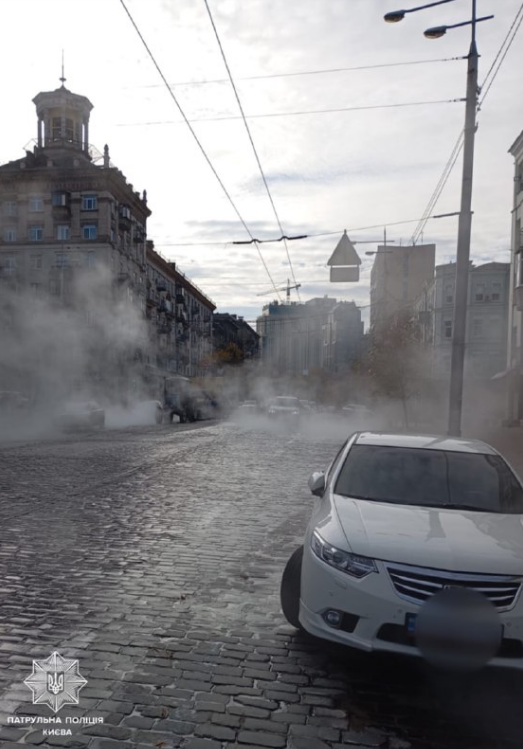 У центрі Києва прорвало водопровід: куди зараз краще не їхати