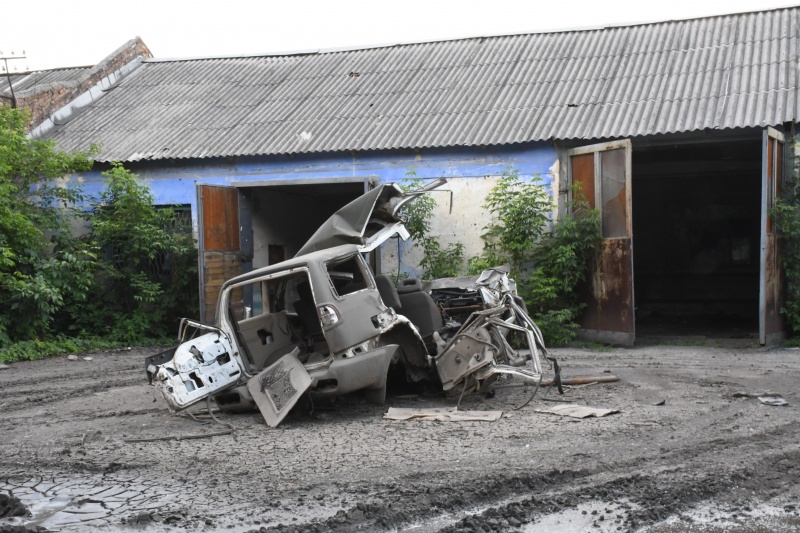 Бій артилерії та книги Булгакова. Репортаж із Часового Яру під ворожим обстрілом