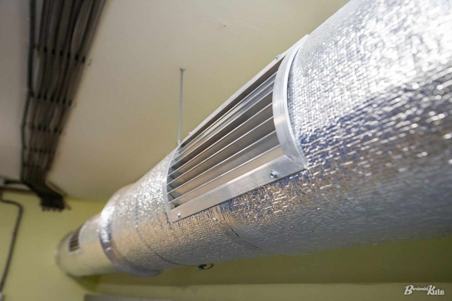 Колись був секретним. Дивіться, як виглядає ядерний бункер під Києвом (фото)