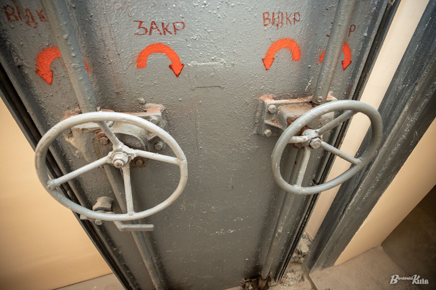 Колись був секретним. Дивіться, як виглядає ядерний бункер під Києвом (фото)