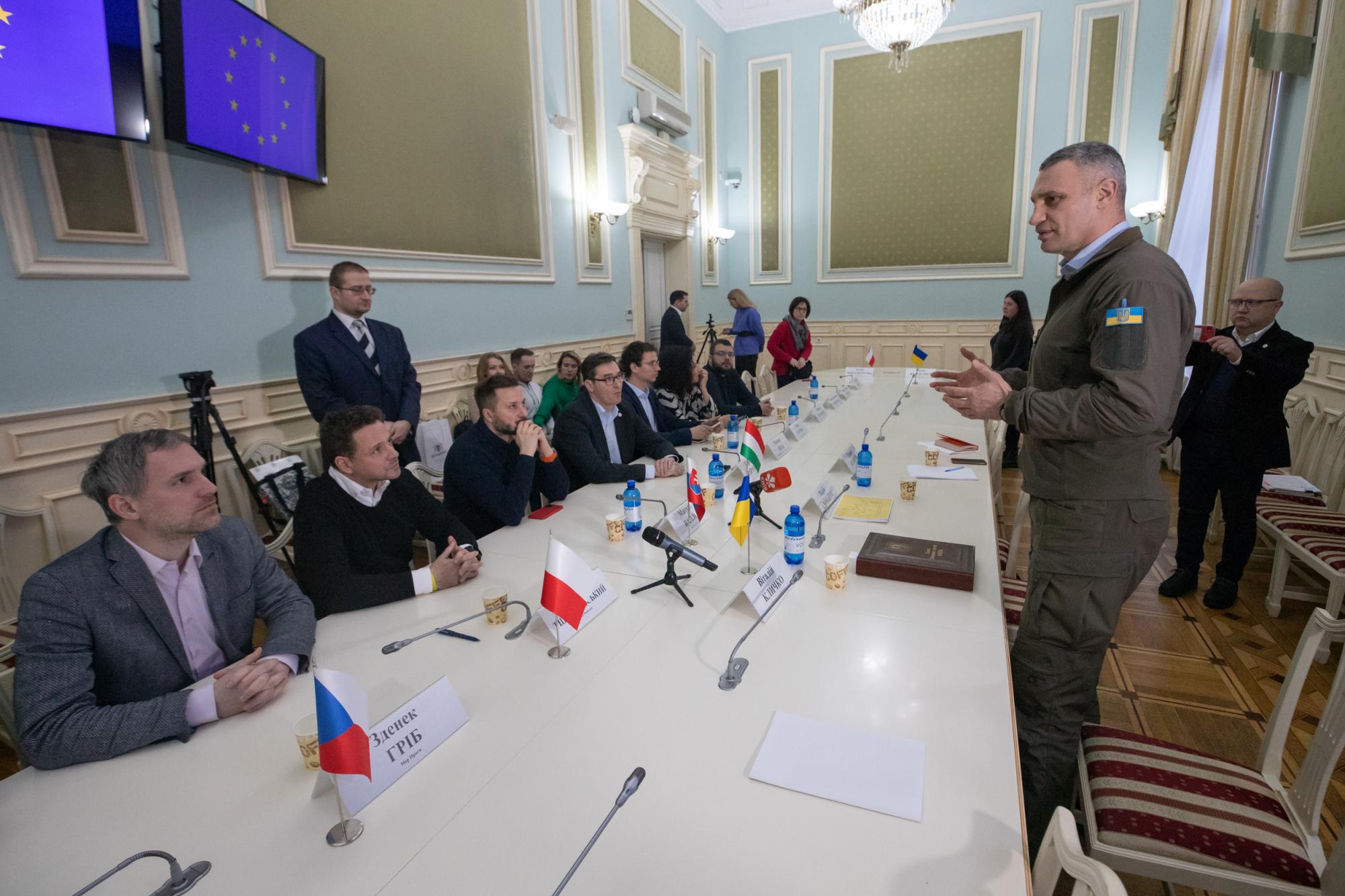 Мэры четырех европейских столиц, которые приехали в Киев, намерены и дальше помогать Киеву, - Кличко