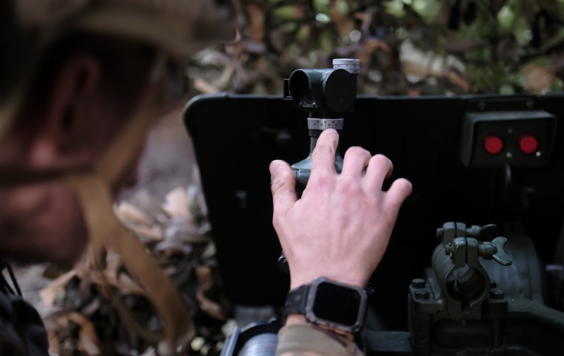 "Тут проходить молодість". Як добровольці тримають Часів Яр, репортаж РБК-Україна