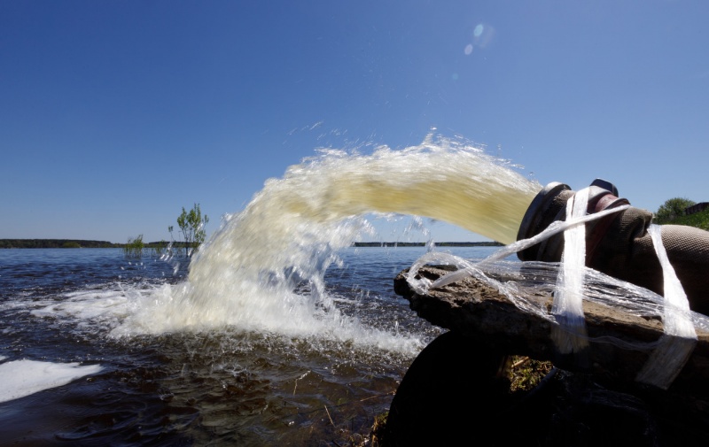 "Над Ірпінню сміялися, а вона зупинила орду". Як живуть затоплені і розбиті села під Києвом