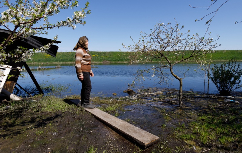 "Над Ірпінню сміялися, а вона зупинила орду". Як живуть затоплені і розбиті села під Києвом