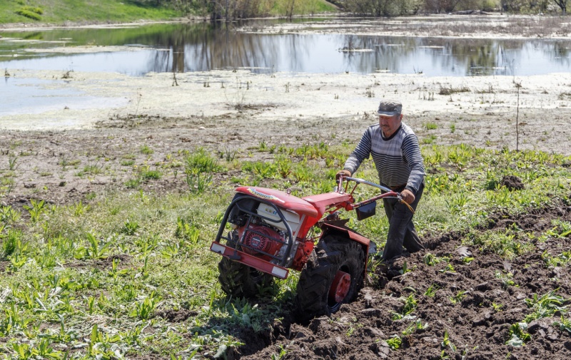 "Над Ірпінню сміялися, а вона зупинила орду". Як живуть затоплені і розбиті села під Києвом